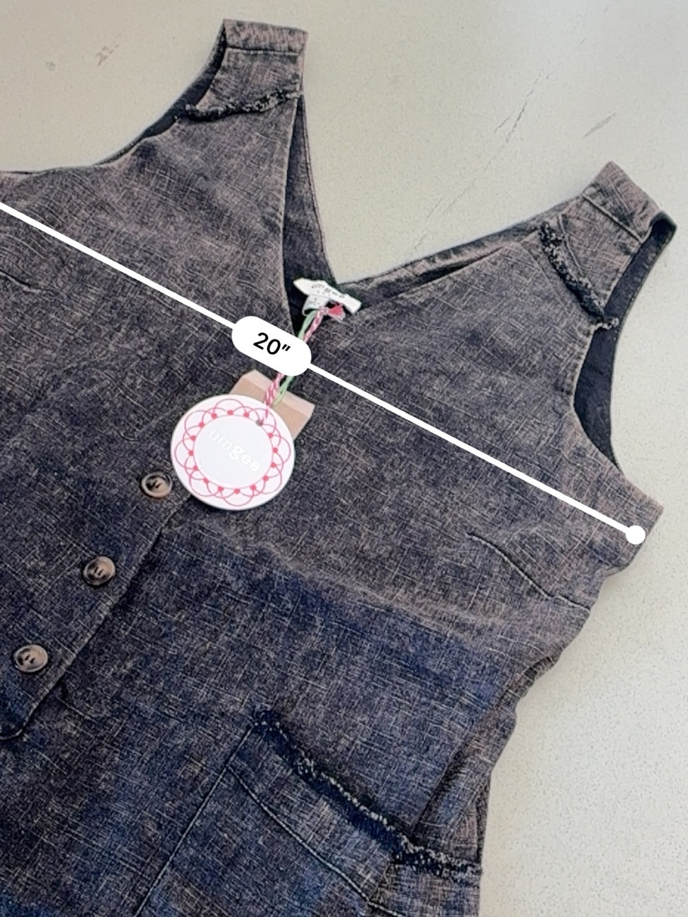 Umgee Black Linen Blend Frayed Stonewash Sleeveless Button Back
Top Blouse Large - Picture 7 of 8